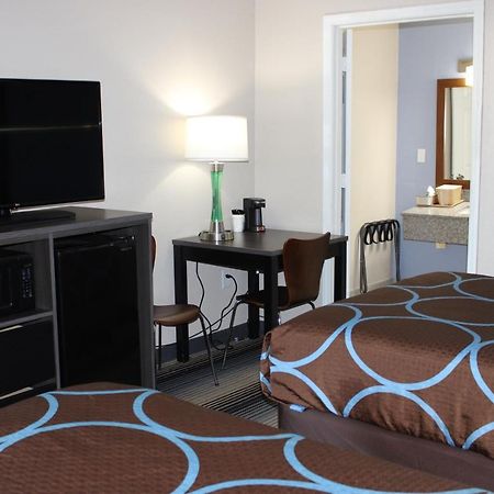 Super 8 By Wyndham Morganton Hotel Bagian luar foto