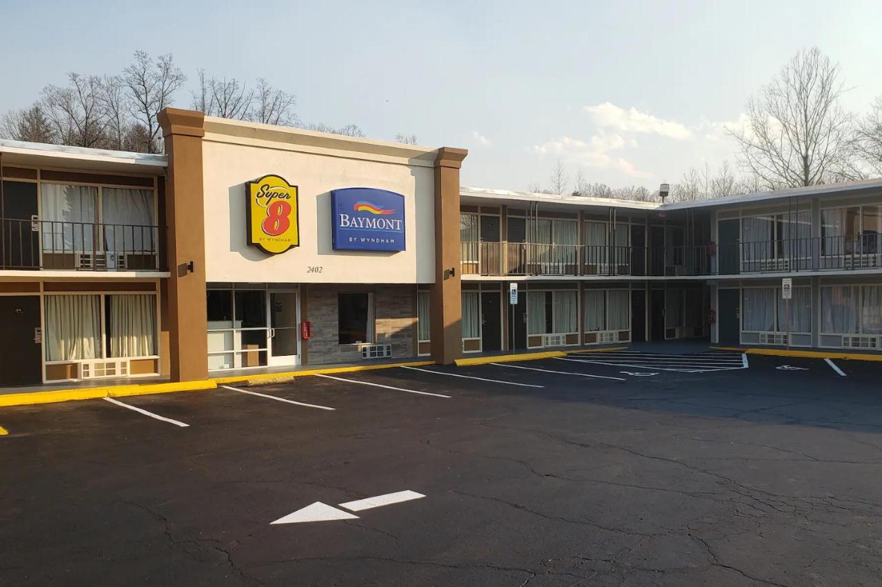 Super 8 By Wyndham Morganton Hotel Bagian luar foto