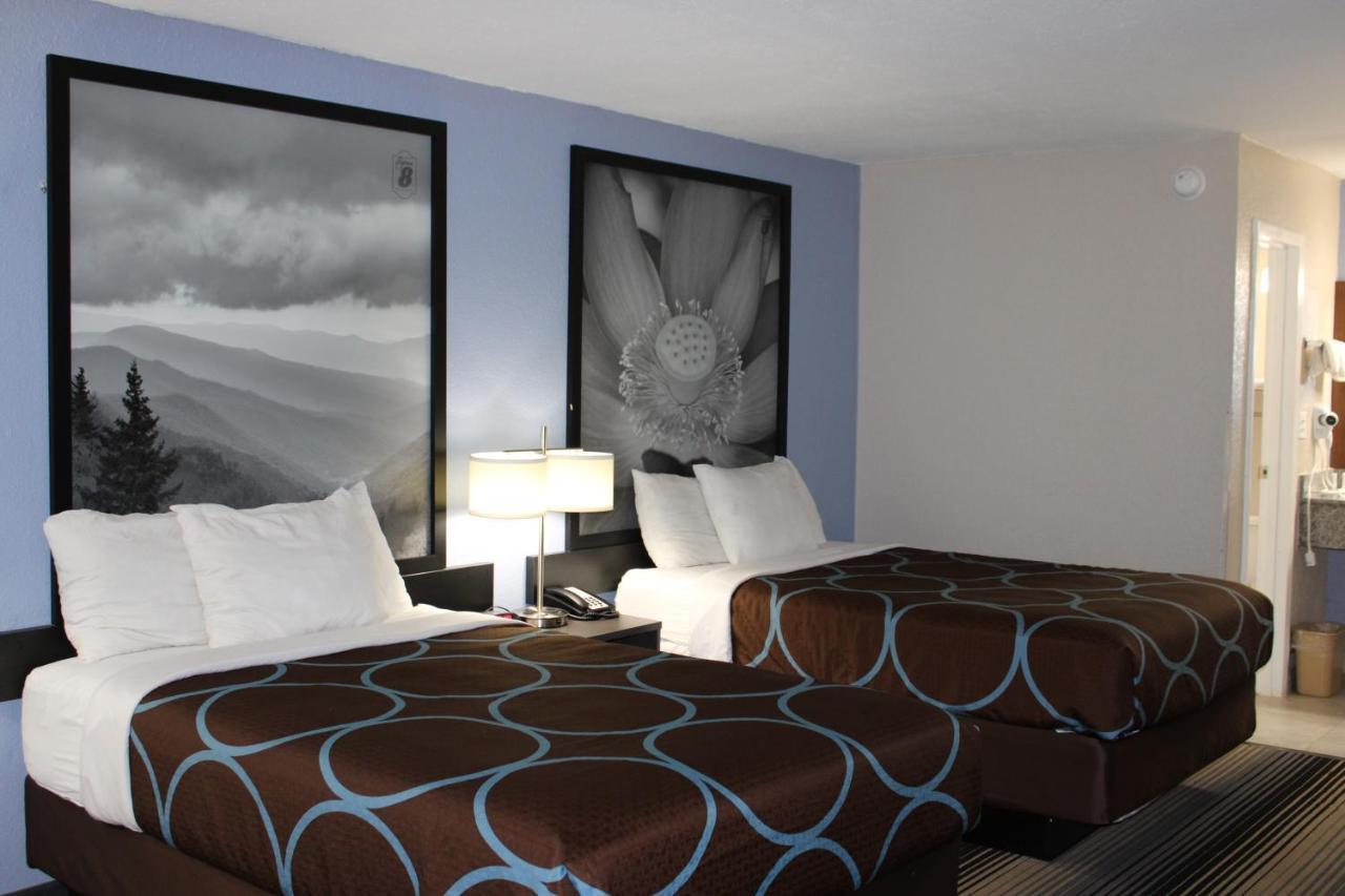 Super 8 By Wyndham Morganton Hotel Bagian luar foto
